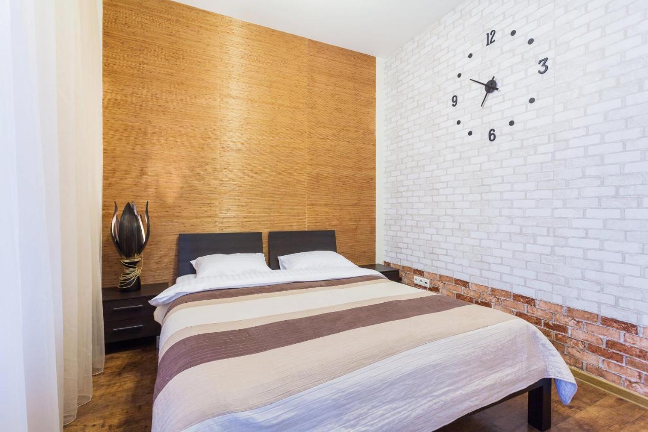 Navit Apartments With Breakfast, Near The Railway Station, The City Center, The Park Kijev Kültér fotó