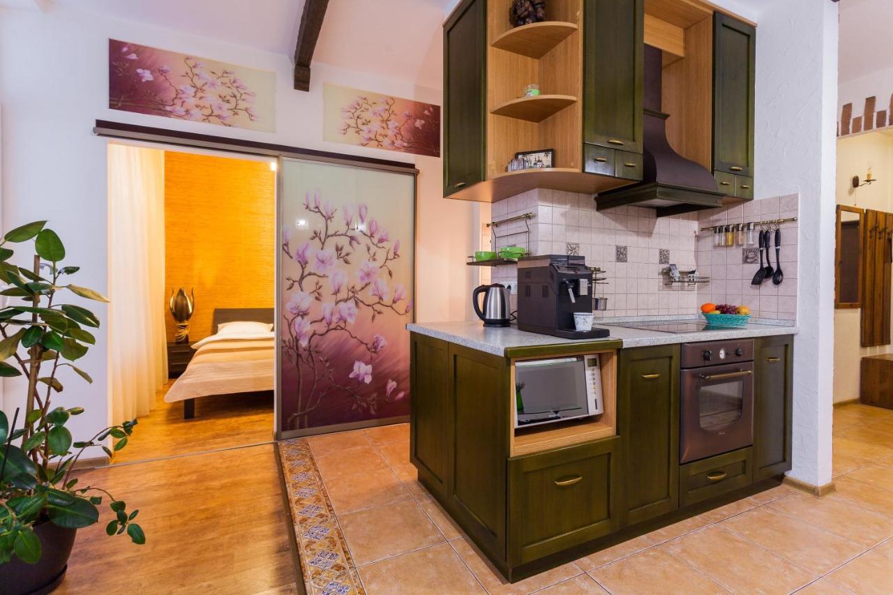 Navit Apartments With Breakfast, Near The Railway Station, The City Center, The Park Kijev Kültér fotó