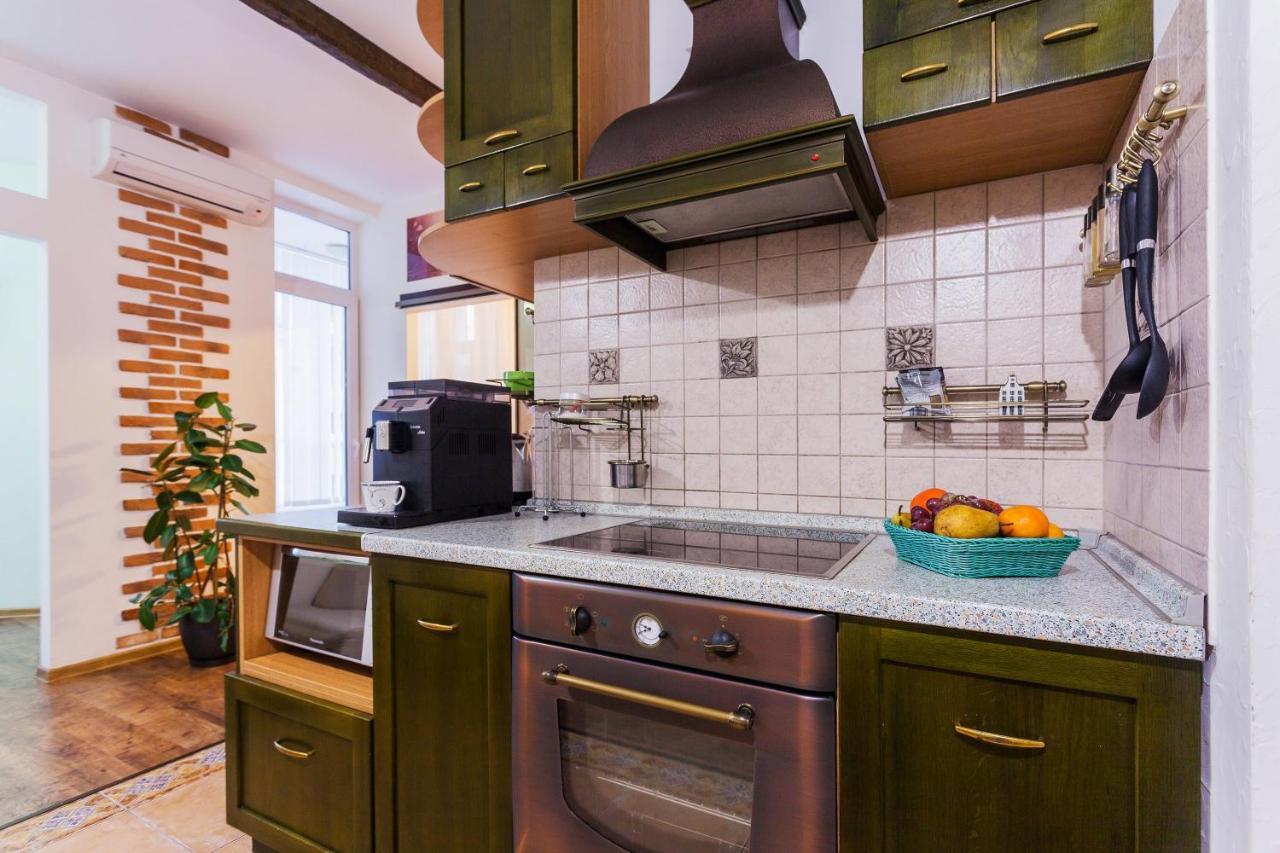 Navit Apartments With Breakfast, Near The Railway Station, The City Center, The Park Kijev Kültér fotó