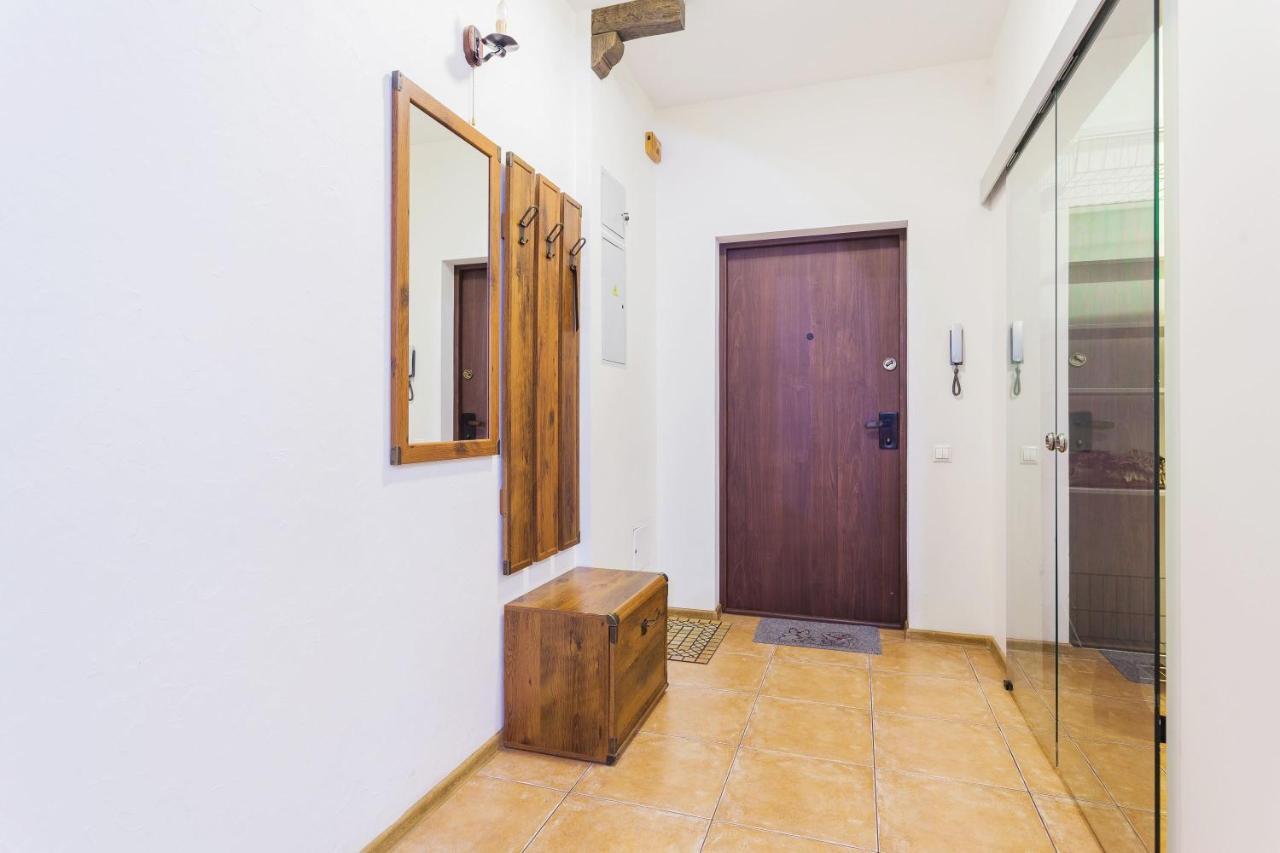 Navit Apartments With Breakfast, Near The Railway Station, The City Center, The Park Kijev Kültér fotó