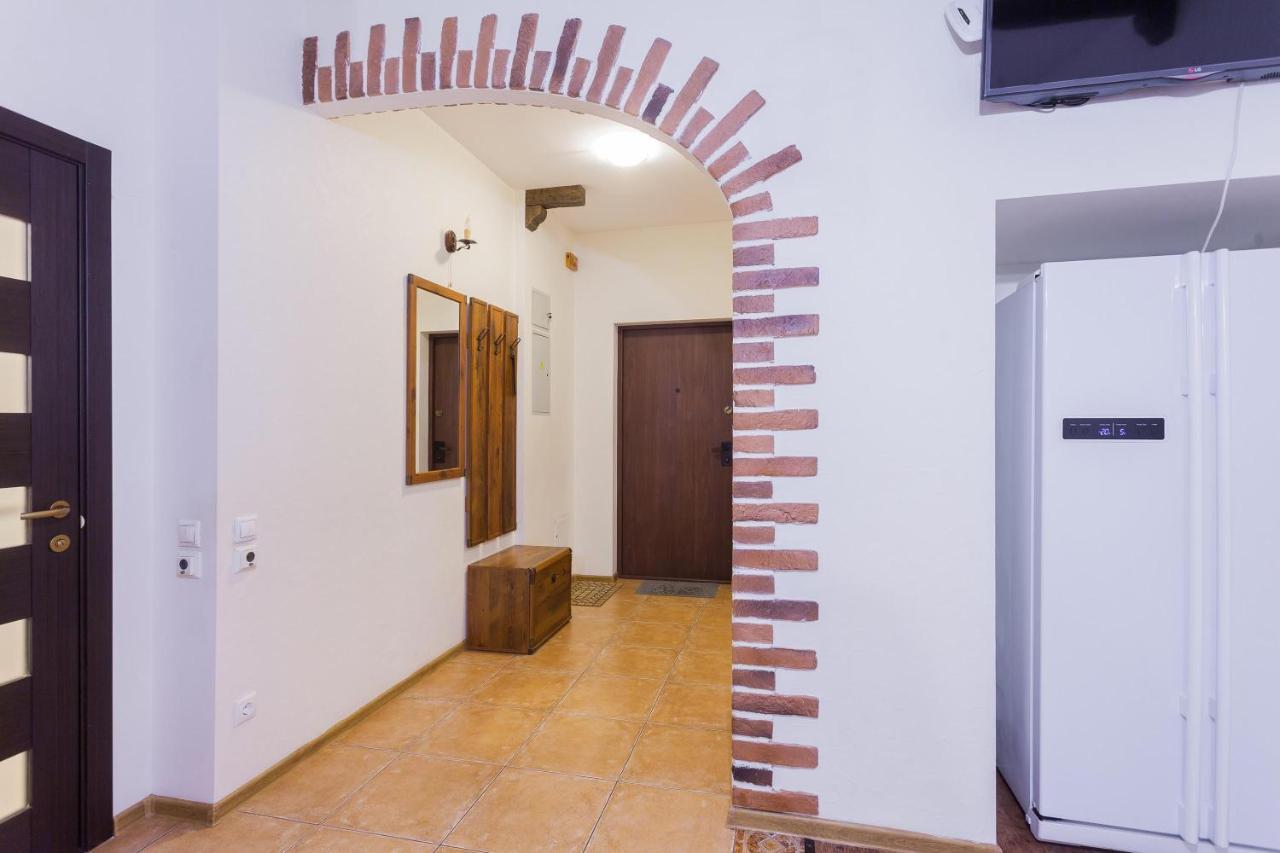 Navit Apartments With Breakfast, Near The Railway Station, The City Center, The Park Kijev Kültér fotó